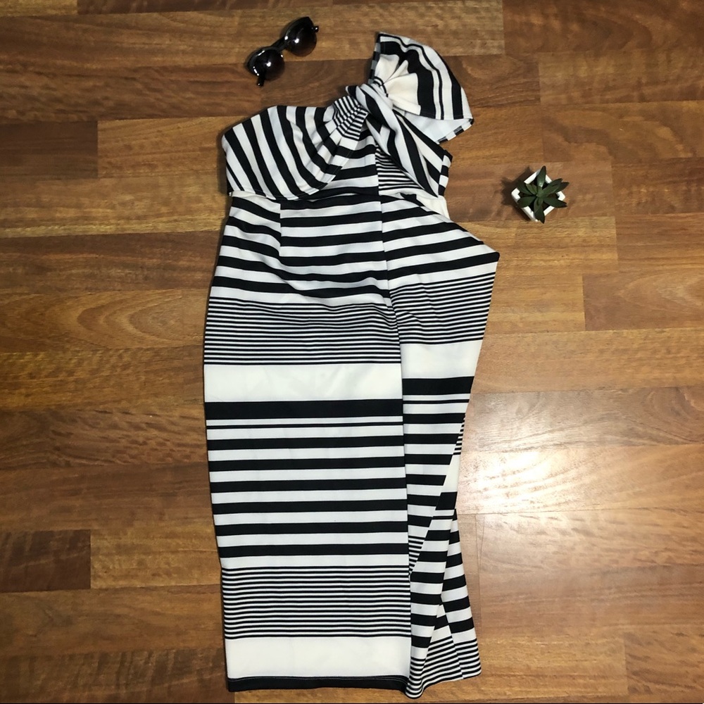 ASOS maternity asymmetrical scuba dress